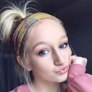 Meet your Posher, Abby